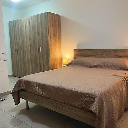 Modern Apartment In Marsaskala Kültér fotó