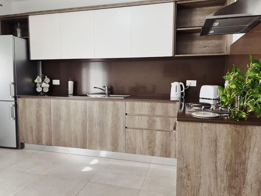 Modern Apartment In Marsaskala Kültér fotó